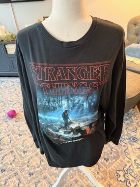 Netflix Black Stranger Things Logo T‑Shirt